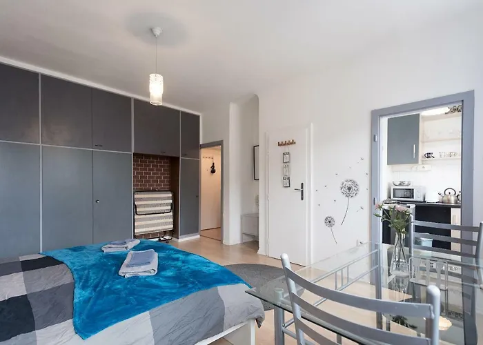 Cute Red Star Center Apartament